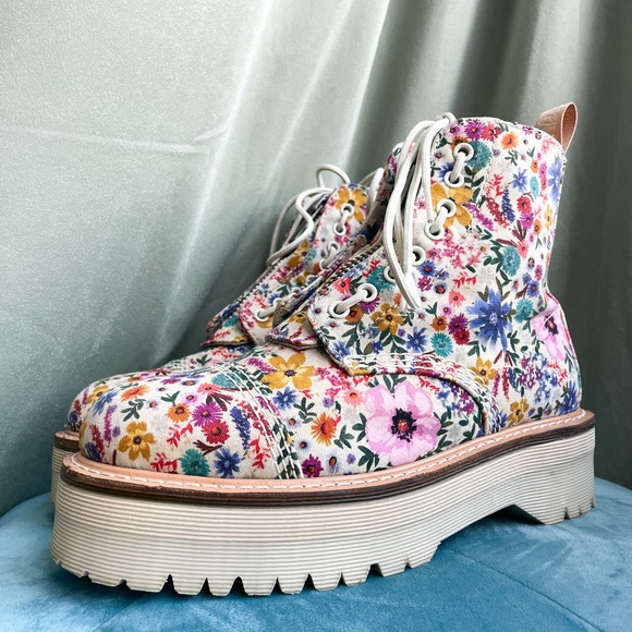 Dr Martens Sinclair Wanderlust - Picture 7 of 7